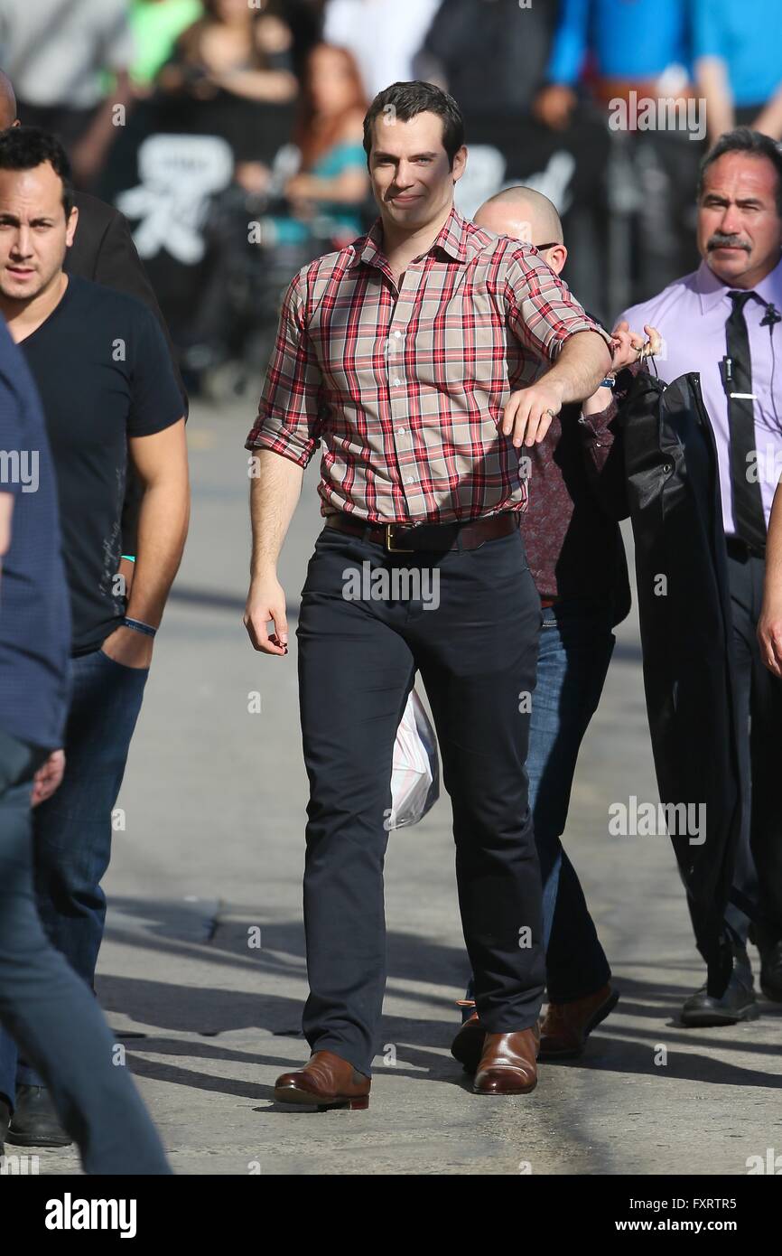 Henry Cavil gesehen kommen in den ABC-Studios für Jimmy Kimmel Live mit: Henry Cavill Where: Los Angeles, California, Vereinigte Staaten von Amerika bei: 17. März 2016 Stockfoto
