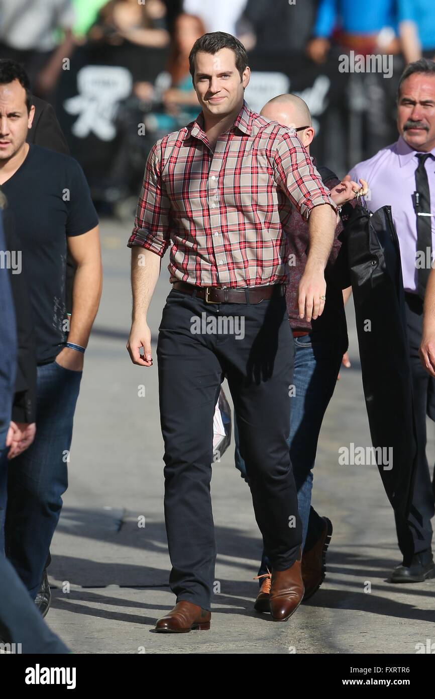 Henry Cavil gesehen kommen in den ABC-Studios für Jimmy Kimmel Live mit: Henry Cavill Where: Los Angeles, California, Vereinigte Staaten von Amerika bei: 17. März 2016 Stockfoto