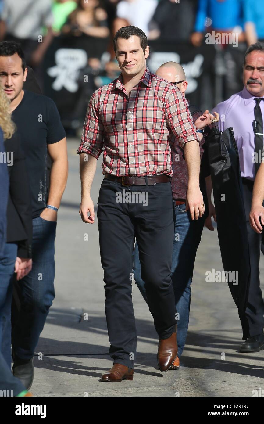Henry Cavil gesehen kommen in den ABC-Studios für Jimmy Kimmel Live mit: Henry Cavill Where: Los Angeles, California, Vereinigte Staaten von Amerika bei: 17. März 2016 Stockfoto