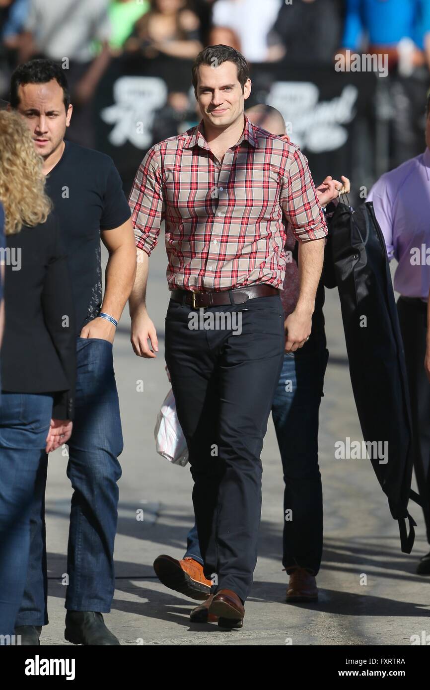Henry Cavil gesehen kommen in den ABC-Studios für Jimmy Kimmel Live mit: Henry Cavill Where: Los Angeles, California, Vereinigte Staaten von Amerika bei: 17. März 2016 Stockfoto