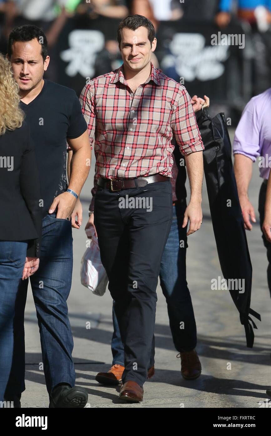 Henry Cavil gesehen kommen in den ABC-Studios für Jimmy Kimmel Live mit: Henry Cavill Where: Los Angeles, California, Vereinigte Staaten von Amerika bei: 17. März 2016 Stockfoto