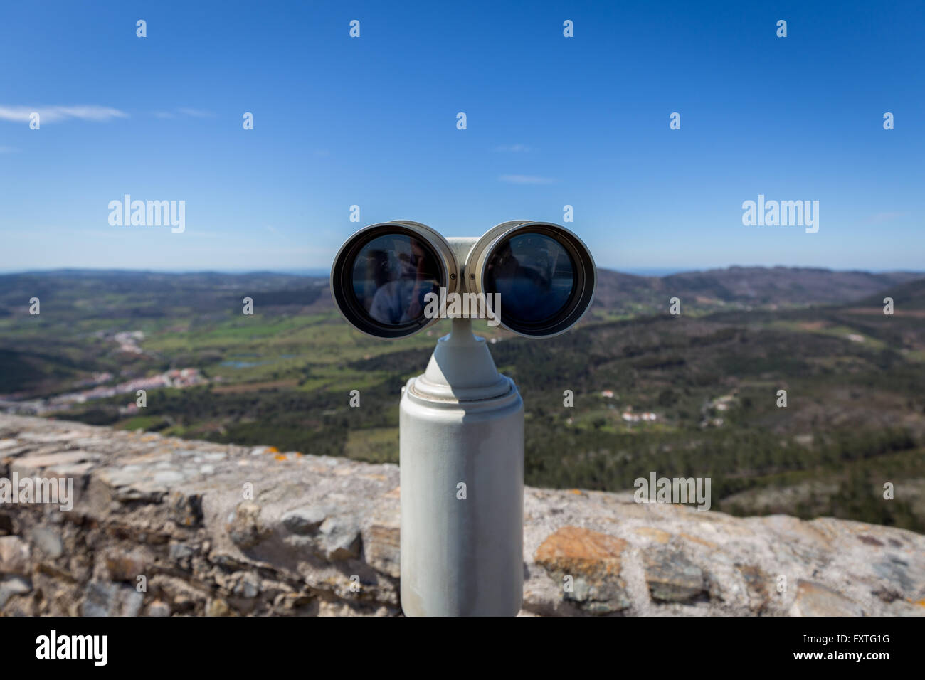 Selbstreflexion: Fernglas auf der Oberseite Marvao, Alentejo, Portugal. Stockfoto