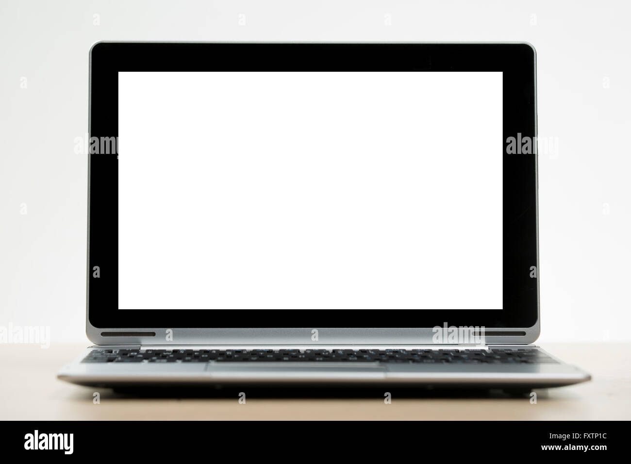 Geradeaus weiter Blick auf Laptop, Tablet-hybrid Stockfoto