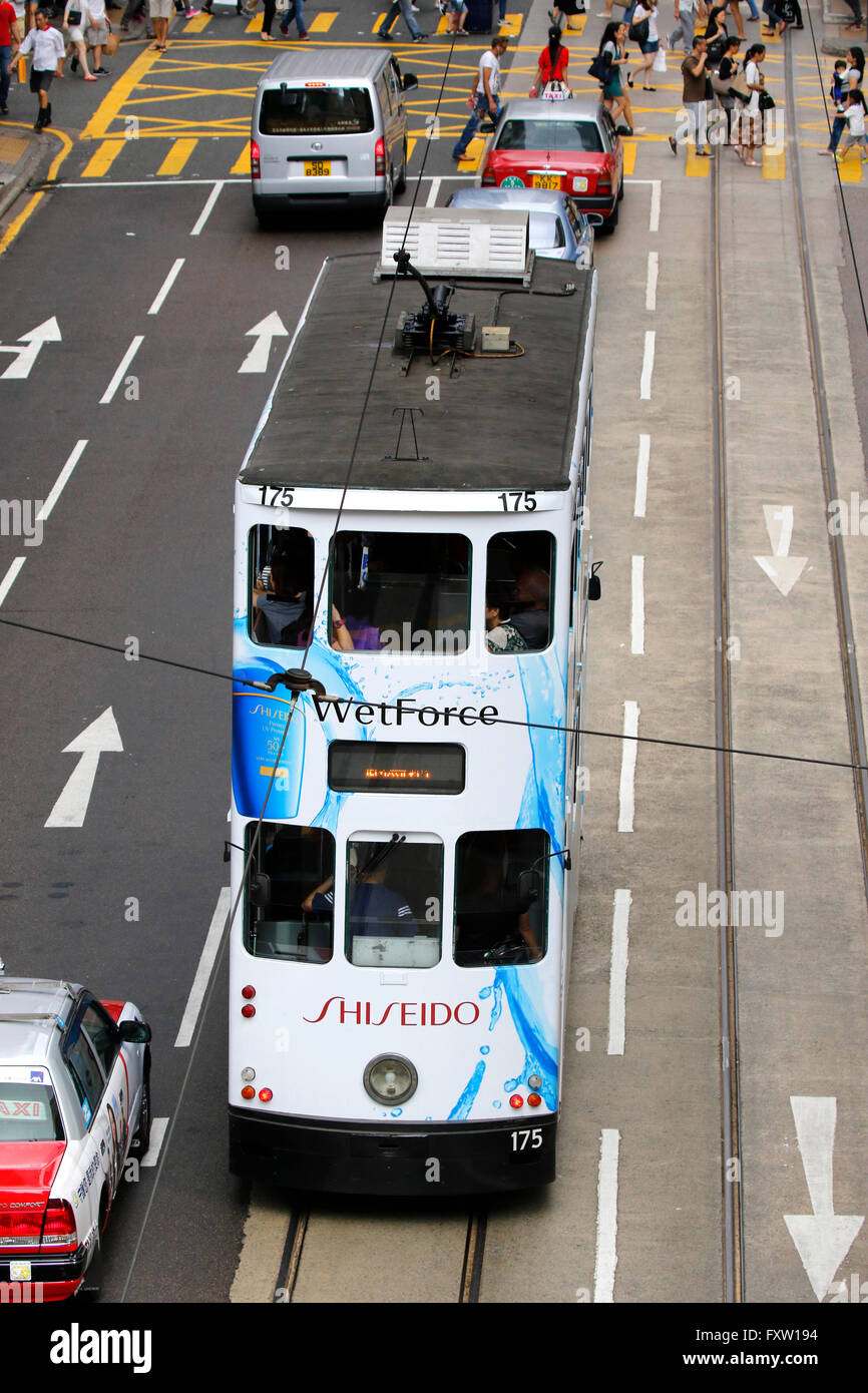 WEIßE Straßenbahn auf DES VOEUX ROAD CENTRAL HONG KONG 2. Mai 2015 Stockfoto