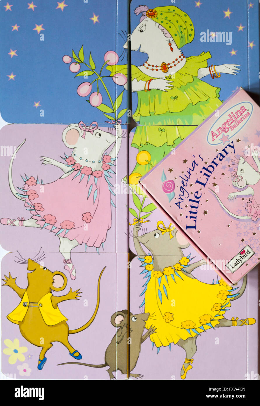 Angelina Angelina Ballerina's kleine Bibliothek Bücher umgedreht ein hübsches Bild Puzzle durch Marienkäfer mit Mäusen tanzen zu machen Stockfoto