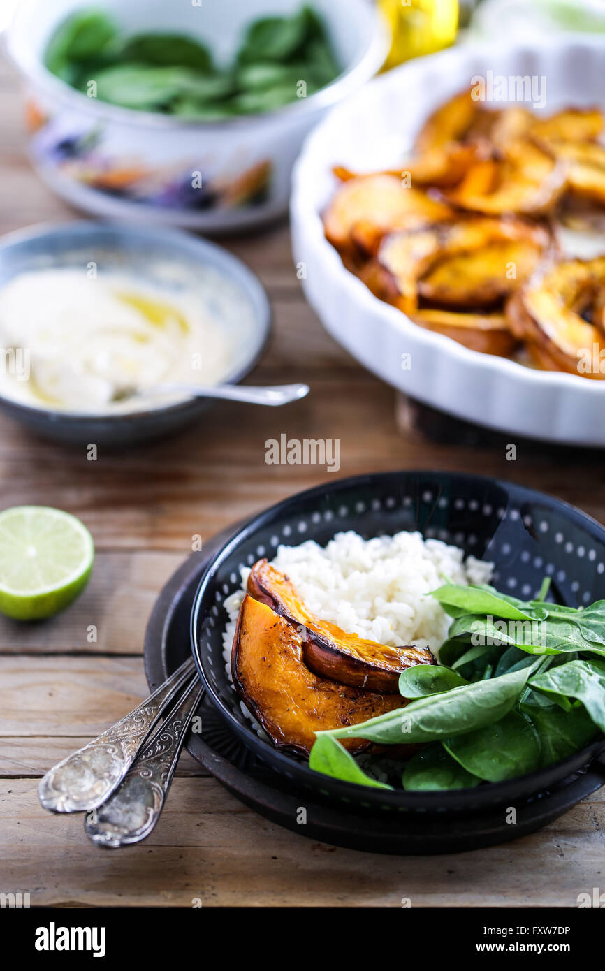 Gebratener Kürbis Salat Stockfoto