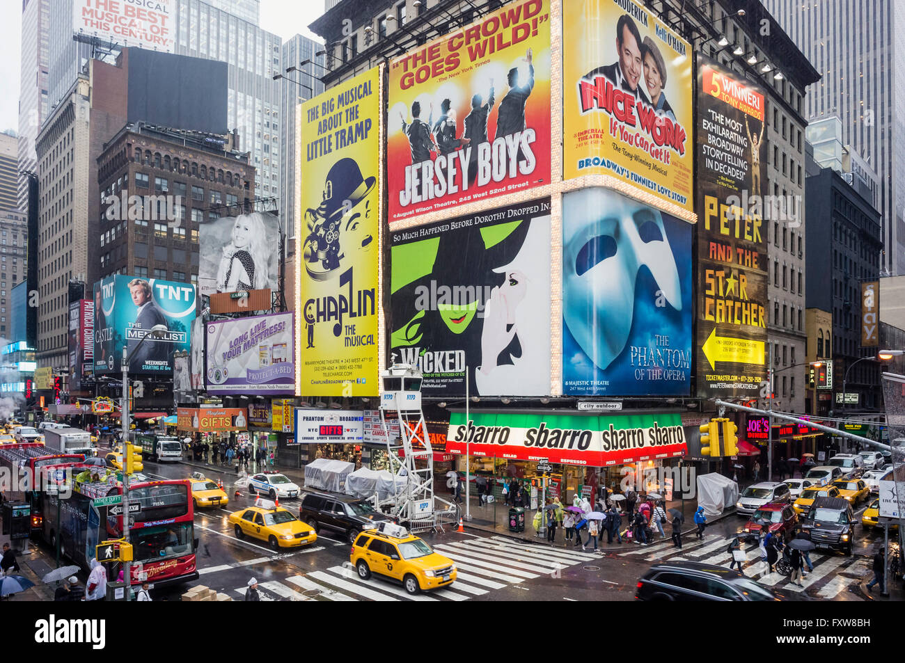 Kreuzung von Broadway 7th Avenue, Theater District, New York City, Vereinigte Staaten von Amerika Stockfoto