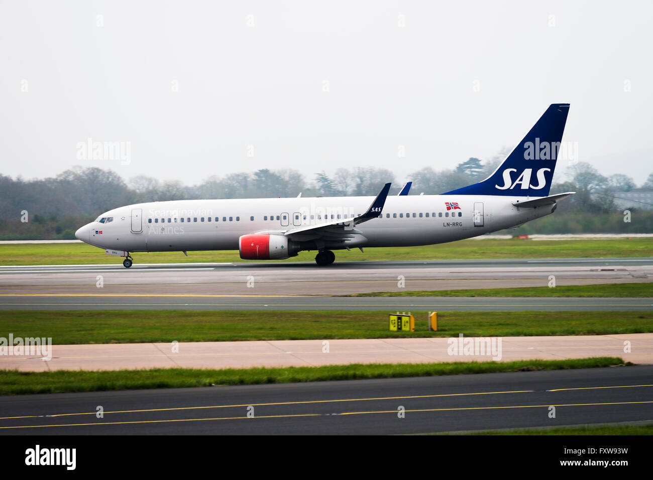 SAS Airlines Boeing 737-85(w) Airliner LN-RRG vom internationalen Flughafen Manchester England Vereinigtes Königreich UK Stockfoto