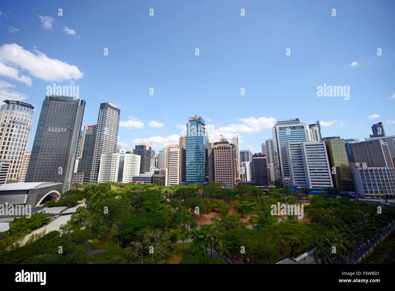 TALL BUILDINGS aus PENINSULA HOTEL MANILA Philippinen Asien 18. April 2015 Stockfoto