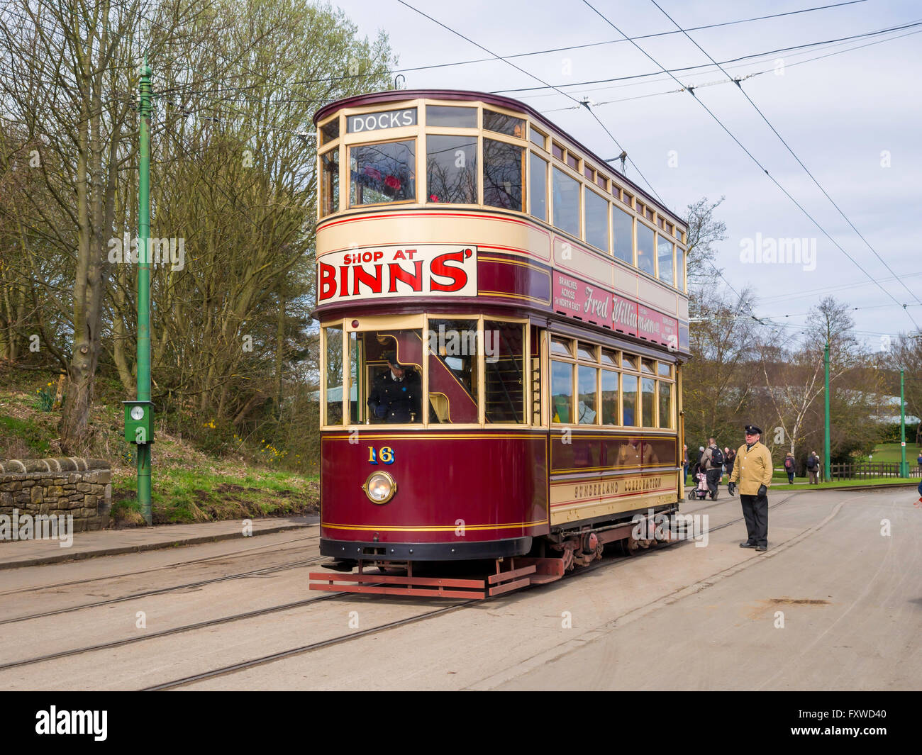 Doppeldecker Sunderland Tram Nr. 16 Beamish Museum of Northern Life wiederhergestellt Stockfoto