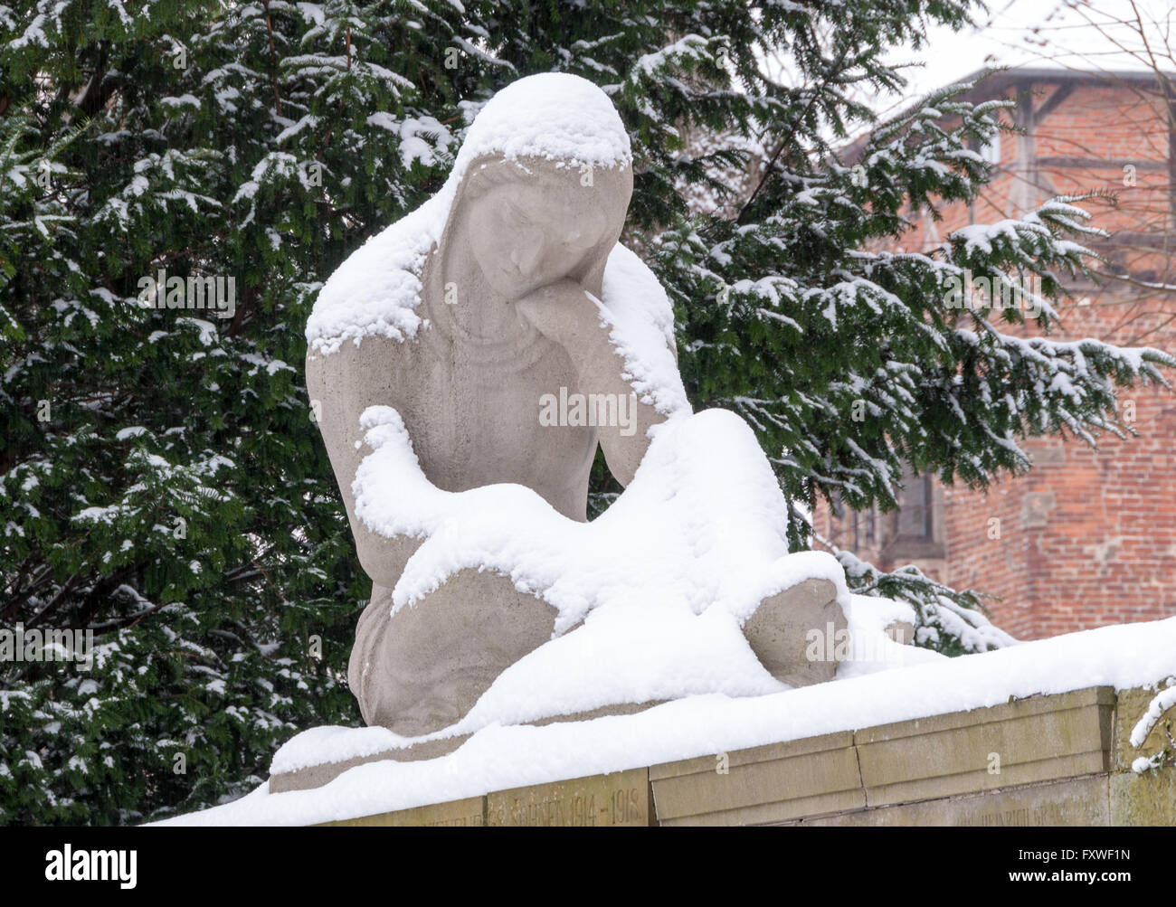 Verschneite Denkmal in Nienburg historischen Befestigungsanlagen im winter Stockfoto