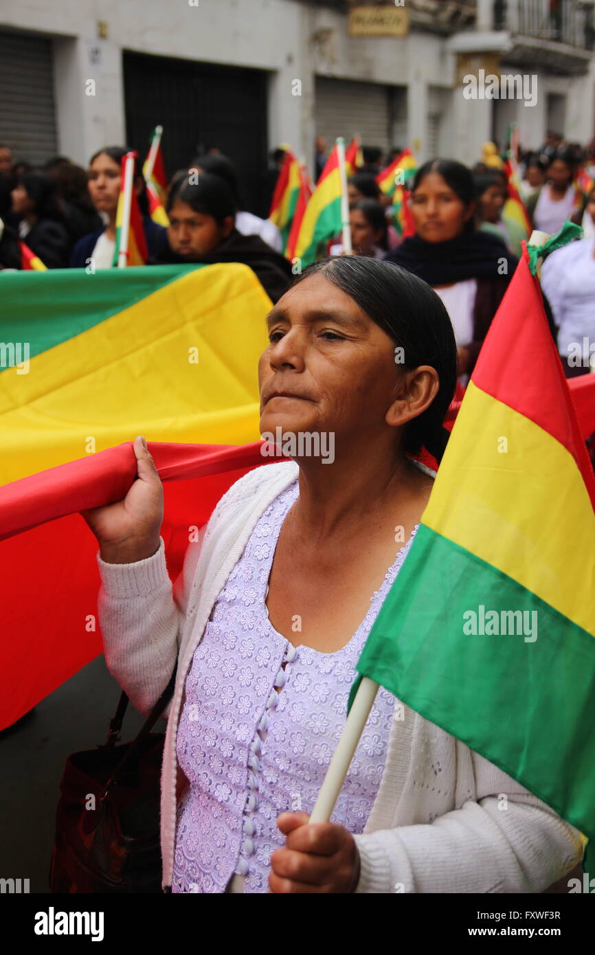 Bolivien - 08.06.2013 - Bolivien / Sucre (Bolivien) / Sucre (Bolivien) - 6. August parade für Nationalfeiertag bei der Hauptstadt Cit Stockfoto