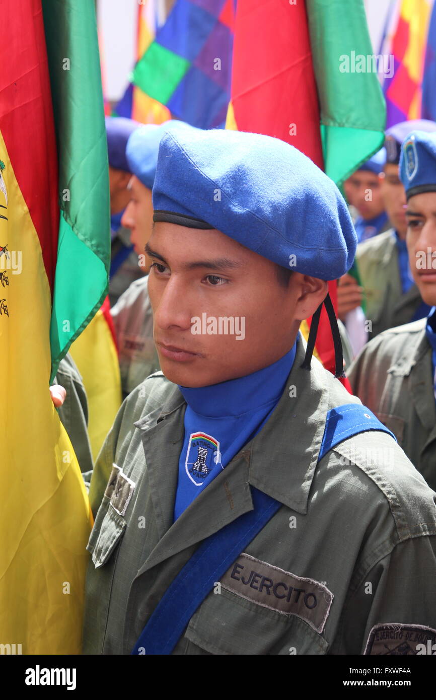 Bolivien - 08.06.2013 - Bolivien / Sucre (Bolivien) / Sucre (Bolivien) - 6. August parade für Nationalfeiertag bei der Hauptstadt Cit Stockfoto