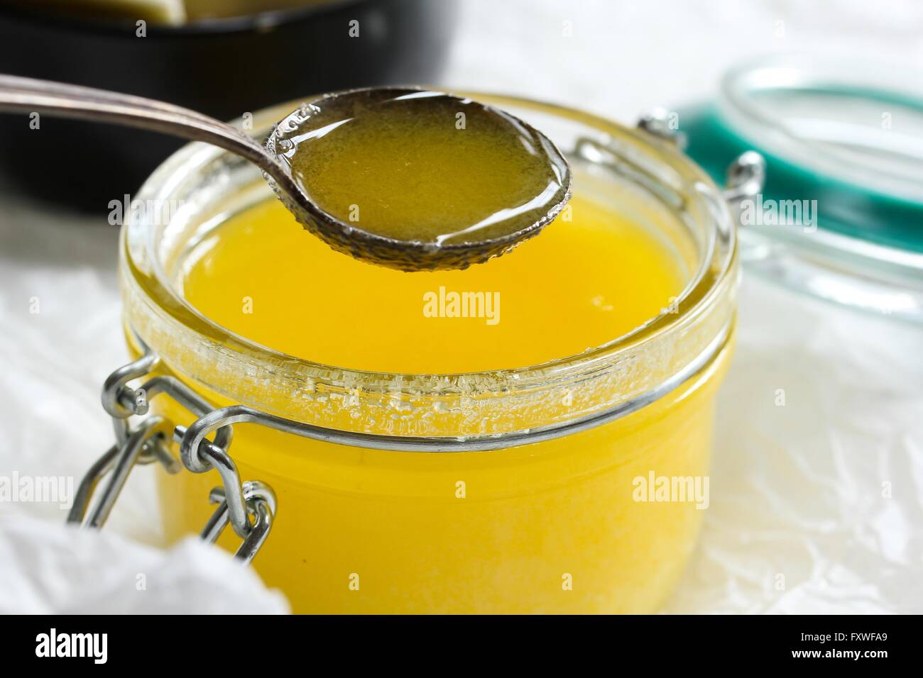 Hausgemachte Ghee oder Butterschmalz Stockfoto