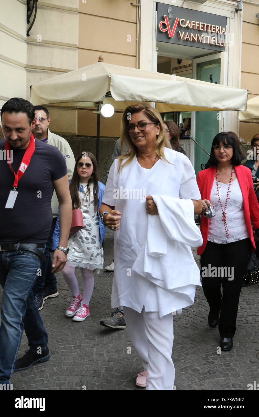 Romina power where Fotos und Bildmaterial in hoher Auflösung Seite