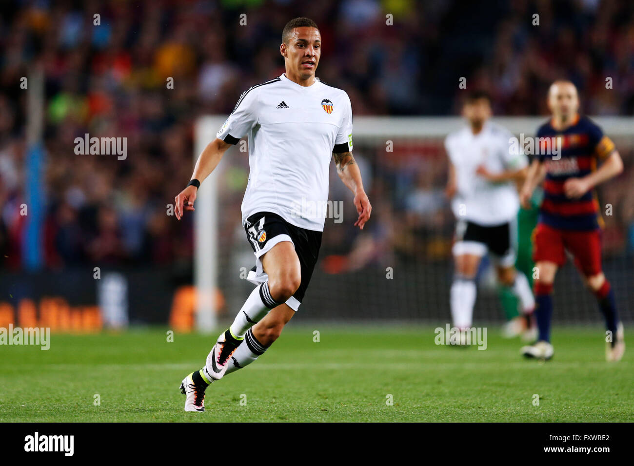 Rodrigo (Valencia), 17. April 2016 - Fußball: Spanische Primera Division "Liga BBVA" match zwischen FC Barcelona 1-2 Valencia im Camp Nou in Barcelona, Spanien. © D.Nakashima/AFLO/Alamy-Live-Nachrichten Stockfoto