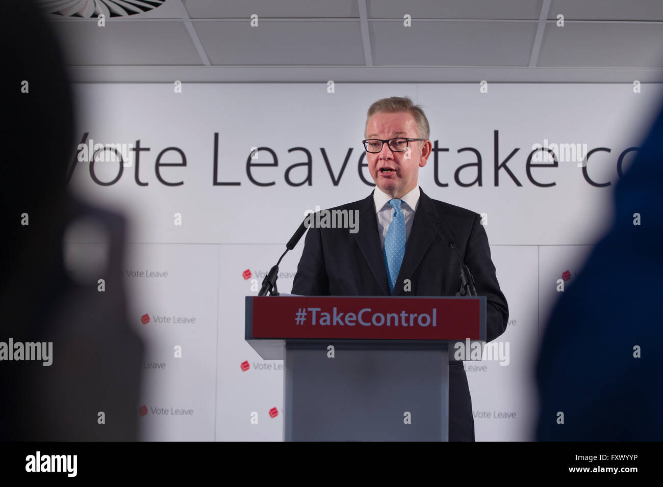 Westminster Tower, 3 Albert Embankment, Lambeth 19. April 2016 Michael Gove, die UK-Justiz-Staatssekretär heute plädierte für warum Großbritannien die EU verlassen sollte. Abstimmung verlassen Unterstützer Michael Gove machte heute eine wichtige Rede mit dem Titel: "The Facts Of Life sagen lassen". In der ersten Woche der offiziellen Kampagne sprechen, die Justiz-Staatssekretär plädierte für warum Großbritannien und Europa beide besser aus, wenn werden wir die Abstimmung verlassen. Stockfoto