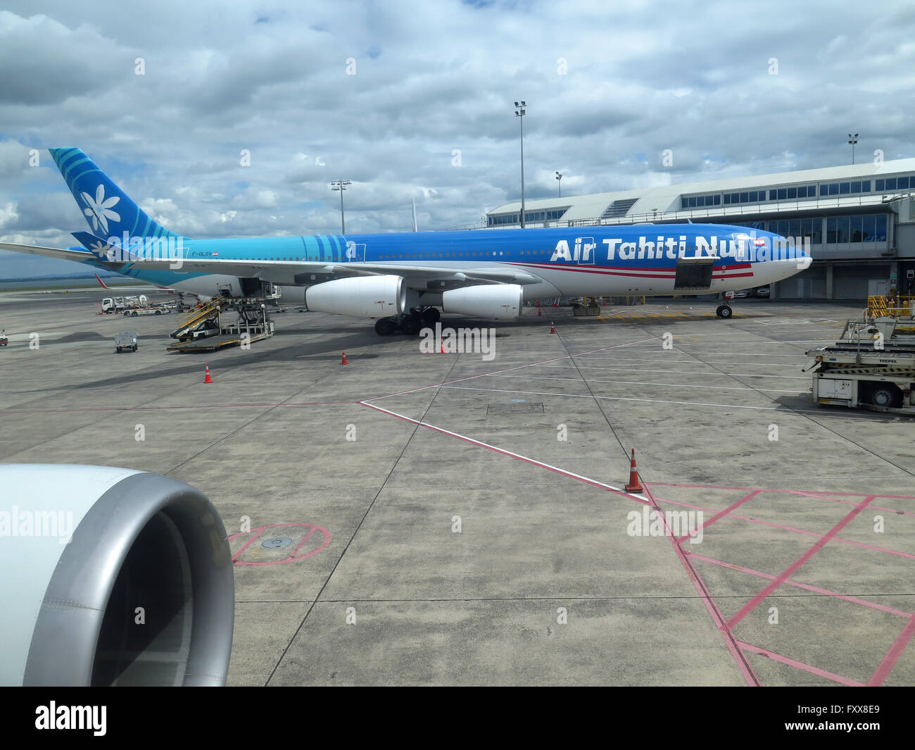 Luft Tahiti Nui Airbus A340-313E am Flughafen von Auckland, Neuseeland Stockfoto