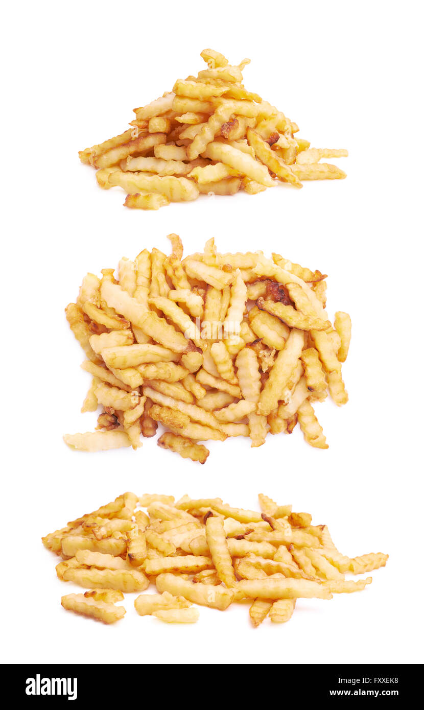 Haufen von mehreren gewellten Pommes frites isoliert Stockfoto