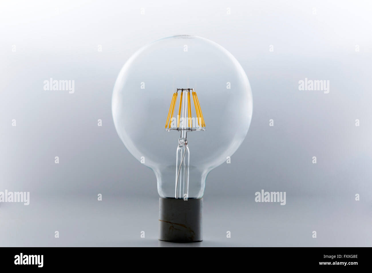 LED-Lampe Birne E27 Stockfoto