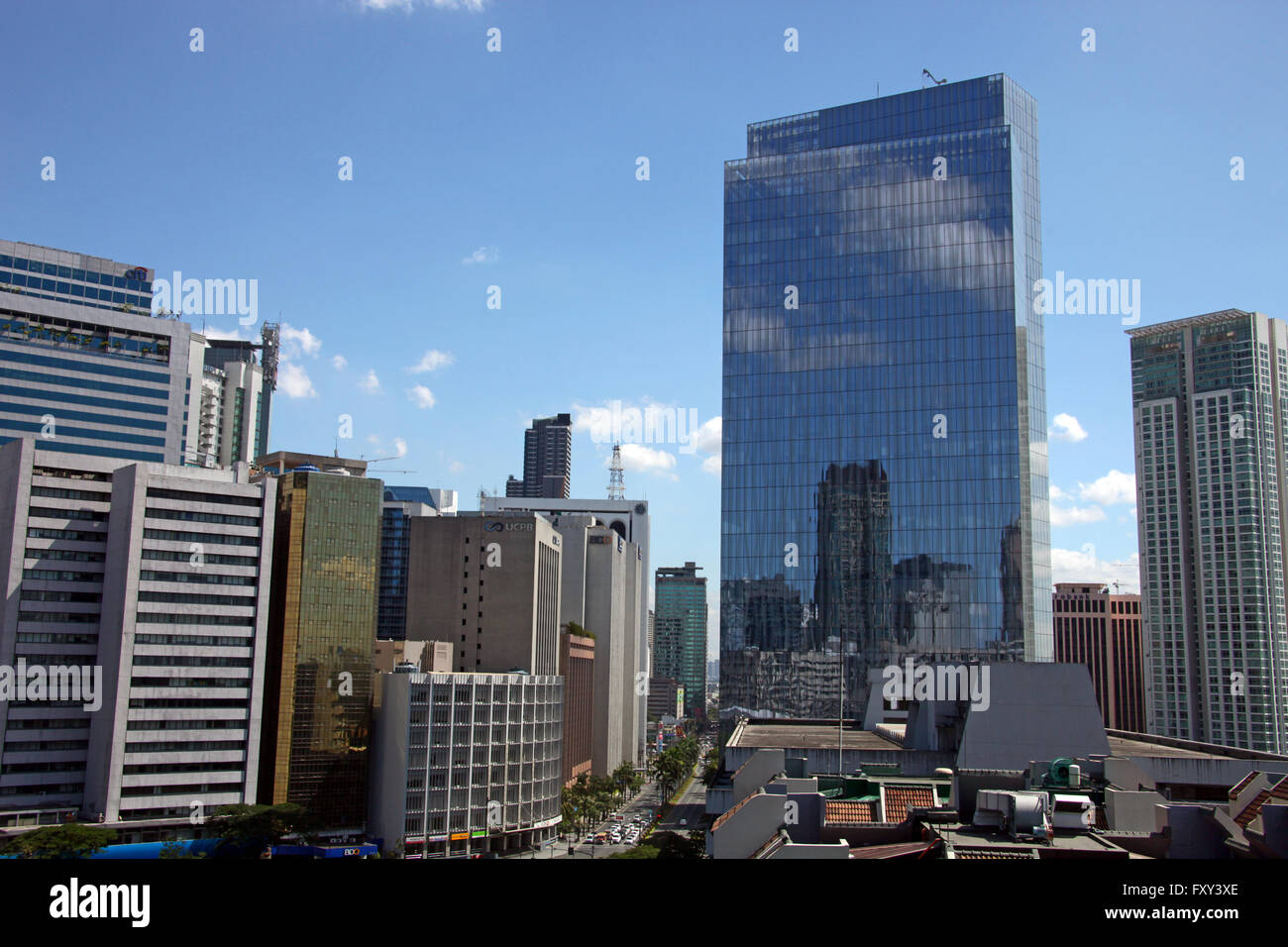 TALL BUILDINGS aus PENINSULA HOTEL MANILA Philippinen Asien 18. April 2015 Stockfoto