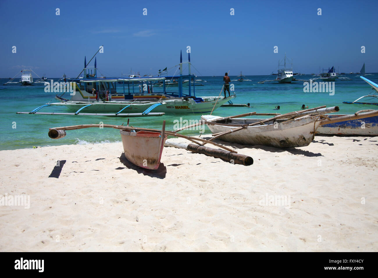 BUNTE JUKUNG am Strand BORACAY ISLAND Philippinen 29. April 2015 Stockfoto