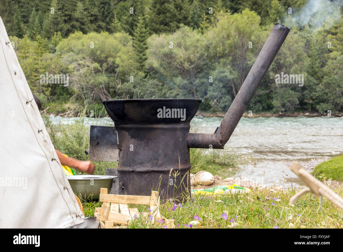 Pilaff im herkömmlichen Ofen kochen Stockfoto