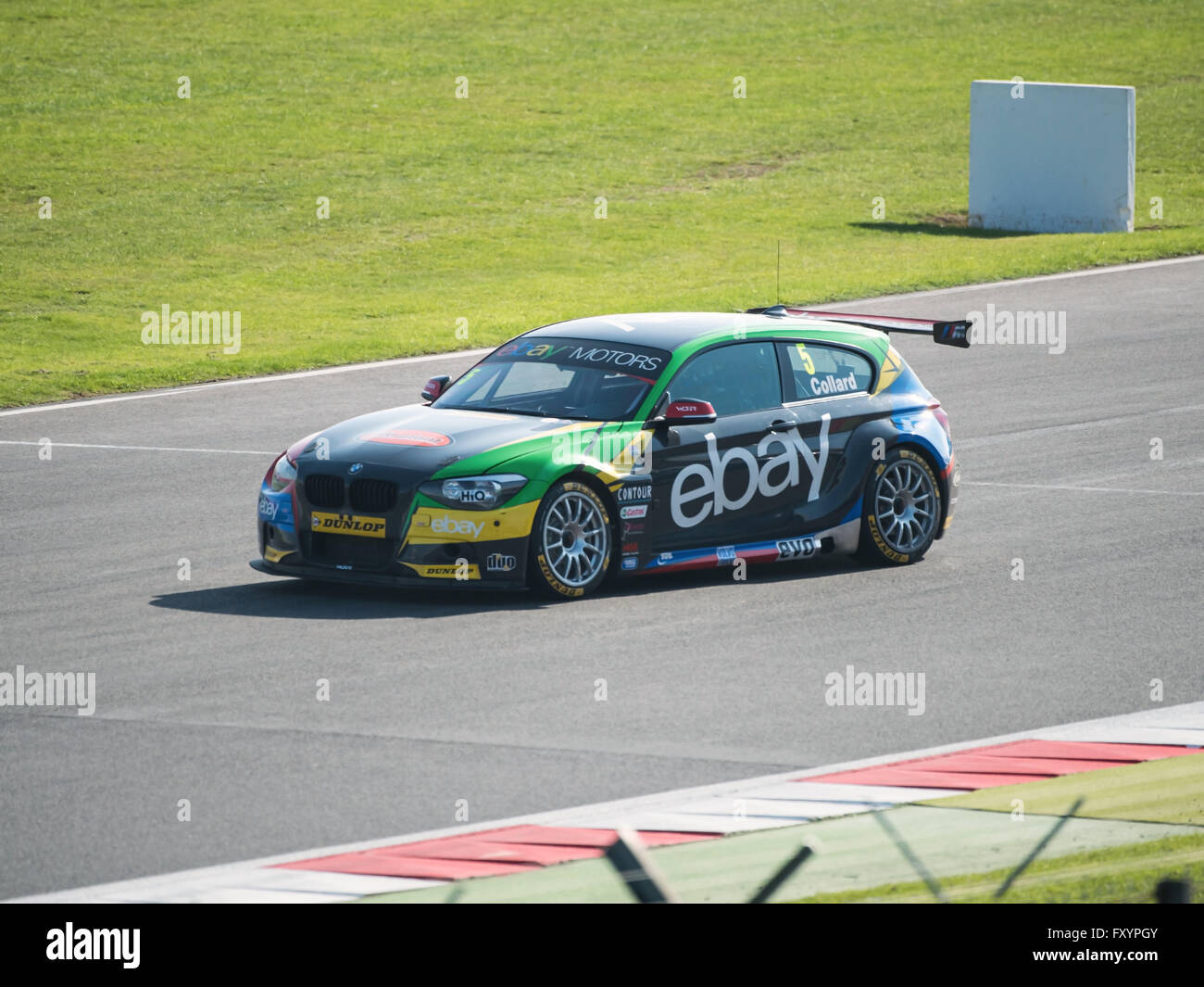 Britischer Tourenwagen BTCC 2013 an die Rennstrecke von Silverstone Stockfoto