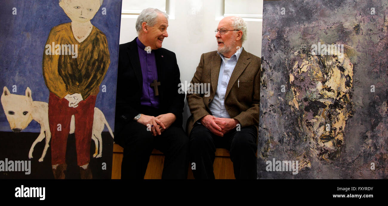 Erzbischof von Dublin Dr Michael Jackson und Künstler John Kingerlee Stockfoto