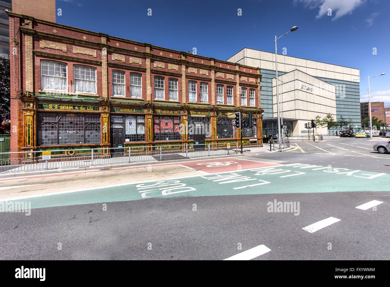 Goldenes Kreuz, Cardiff, Wales, UK Stockfoto