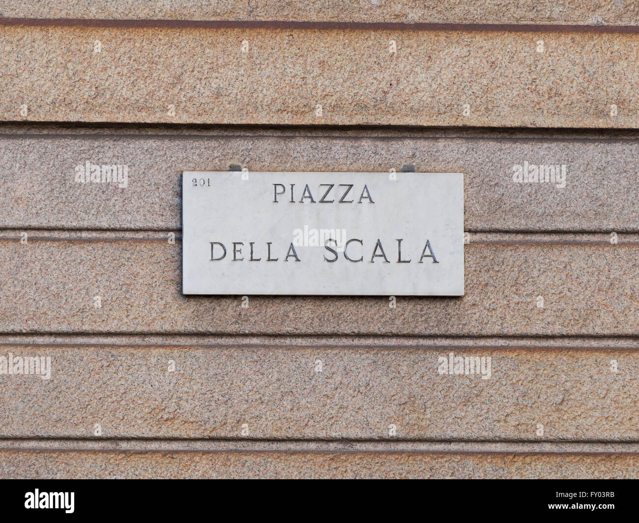 Piazza della Scala, Mailand, Italien; Original alte Marmor Straßenschild Stockfoto