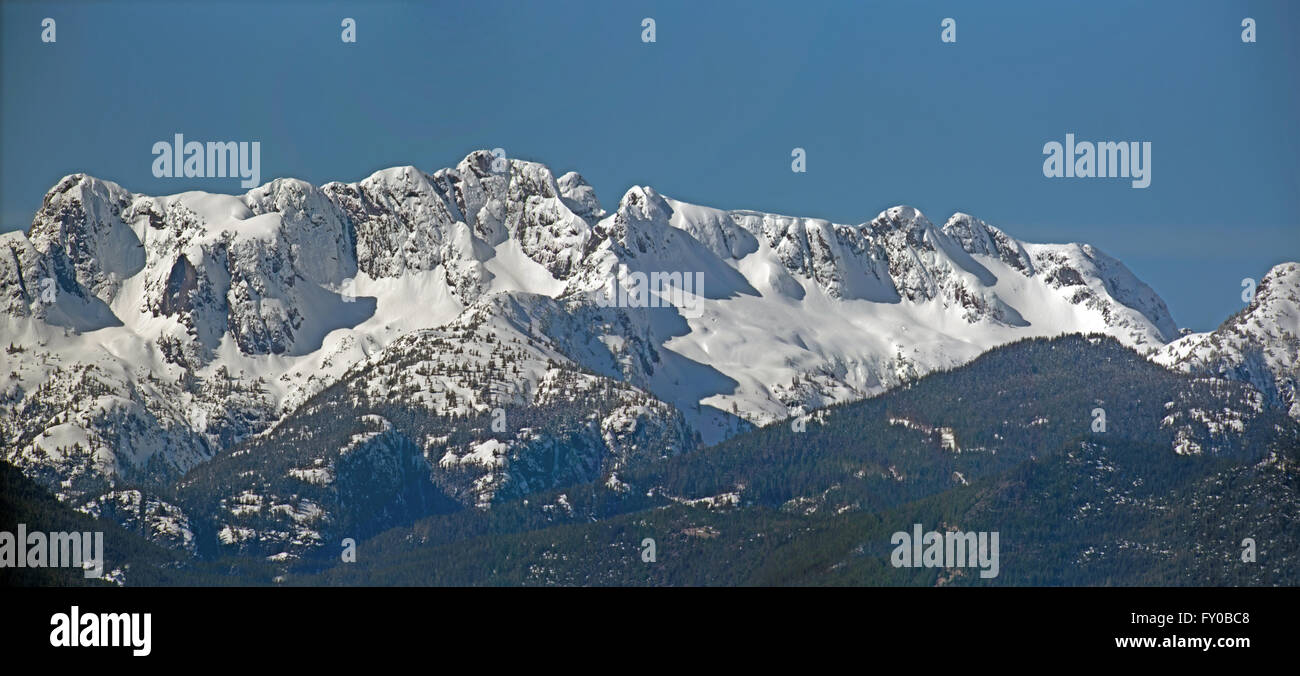 Felsigen verschneiten Hänge des Mount Arrowsmith 5.961 Füße auf Vancouver Island, BC Kanada.  SCO 10.130. Stockfoto
