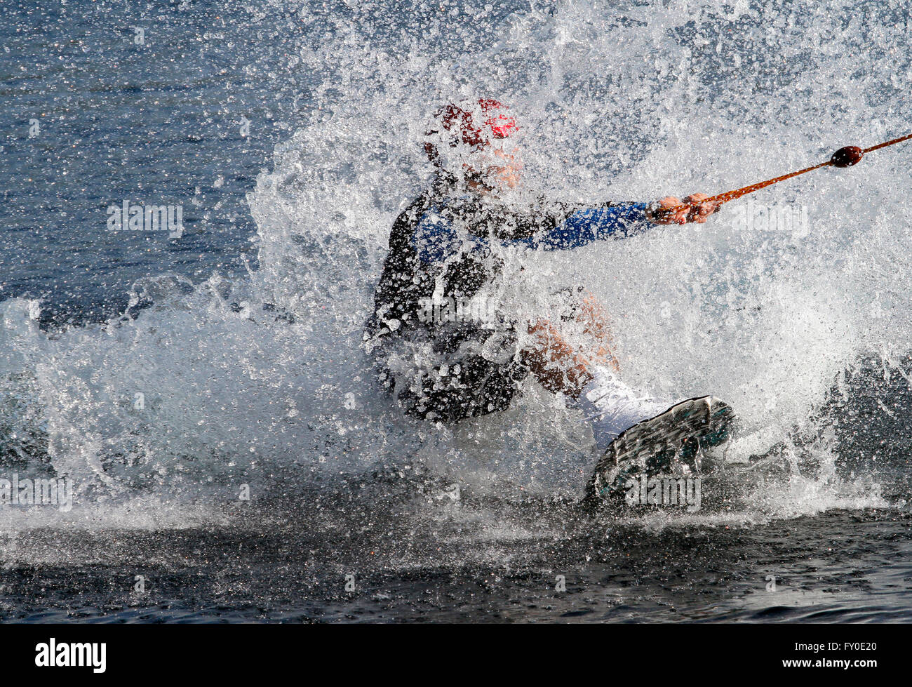 Nicht identifizierbaren einzelnen Wasserski in einem Florida-See. Stockfoto