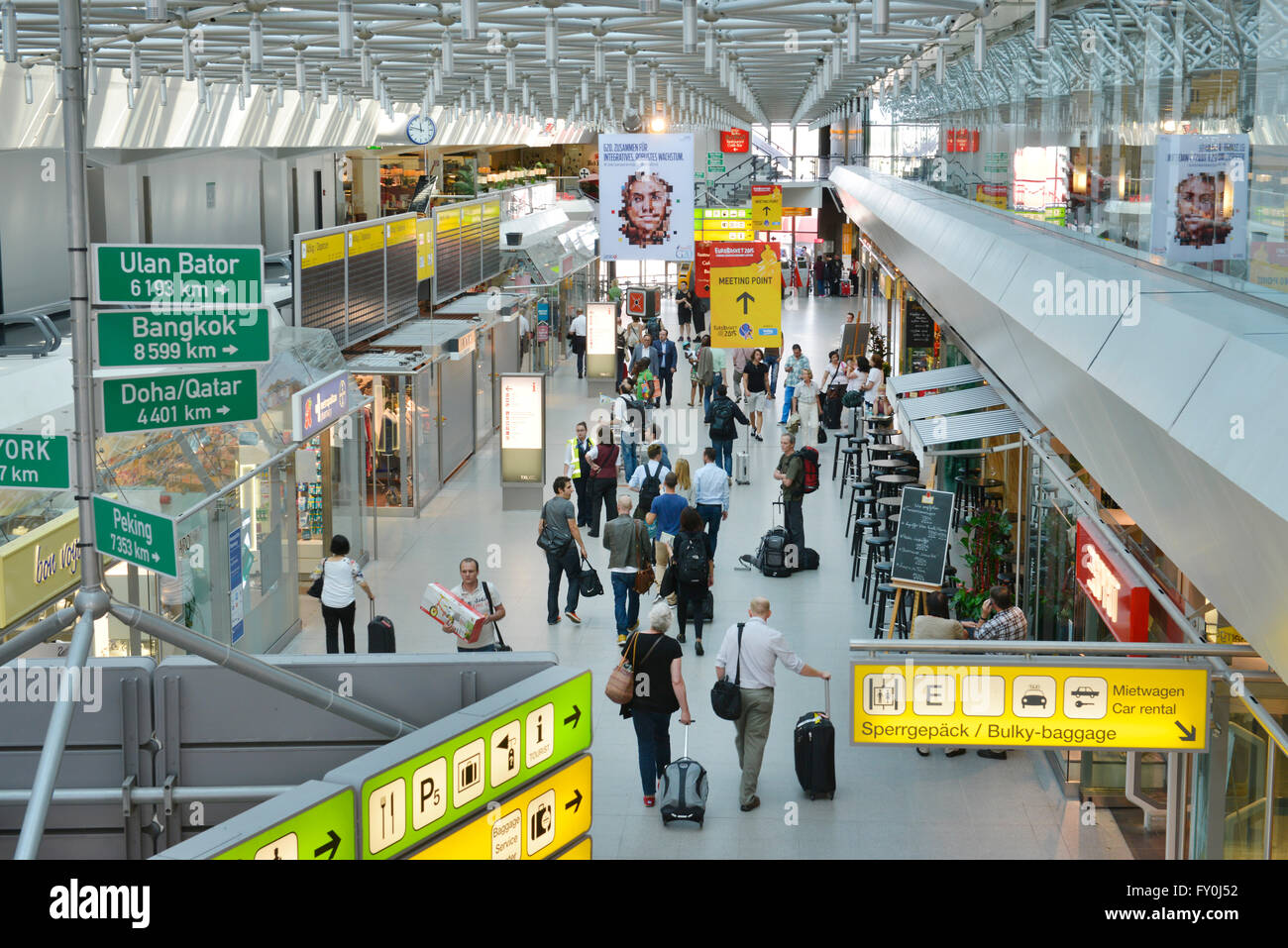 Flughafen Tegel Parken Terminal A www.alamy.de