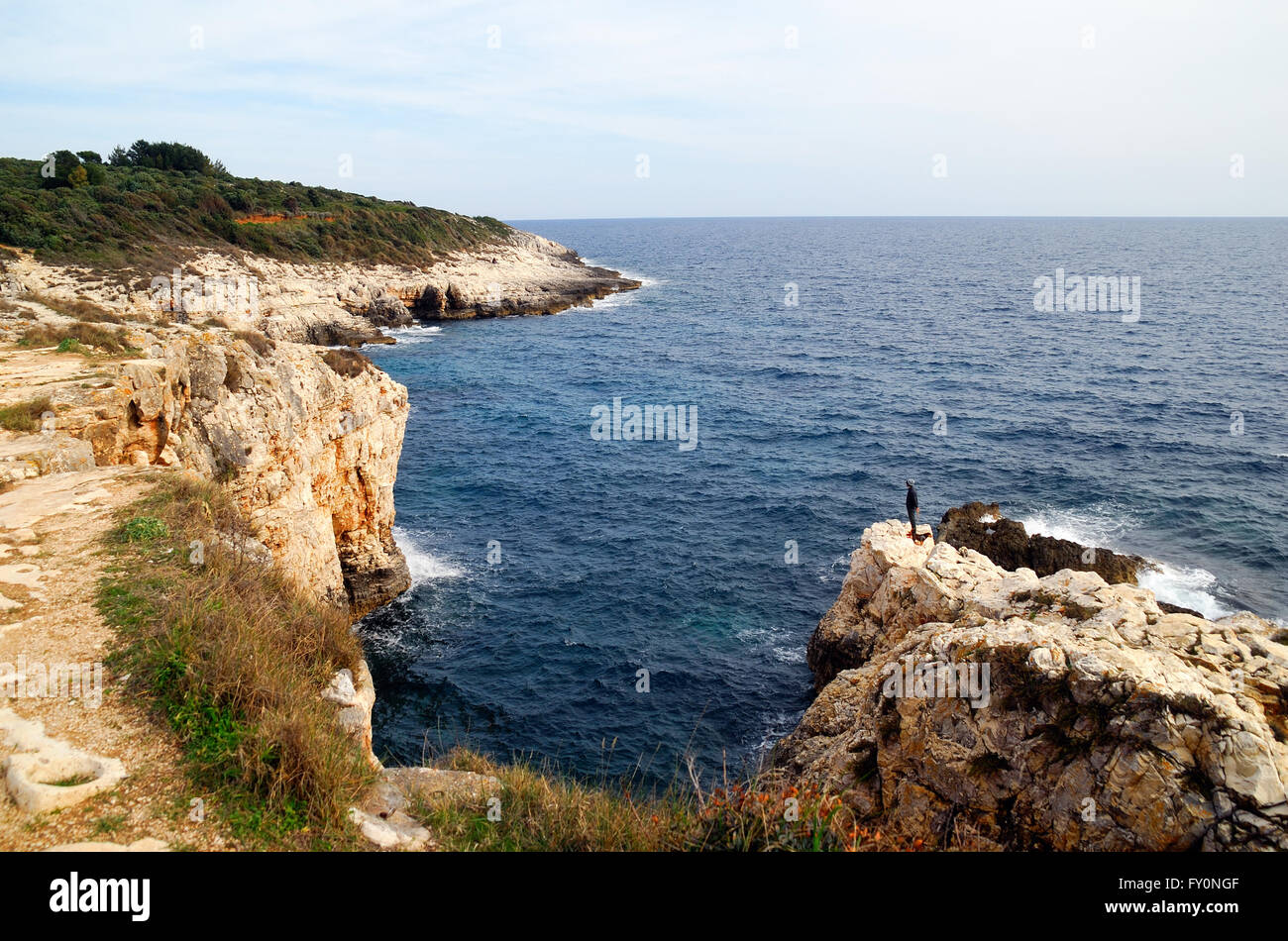 Naturpark Kamenjak, Premantura, Istrien, Kroatien. Kap Kamenjak. Der Park ist etwa zehn Kilometer von Pula entfernt, es ist der Lebensraum der Mittelmeer-Mönchsrobbe. Stockfoto