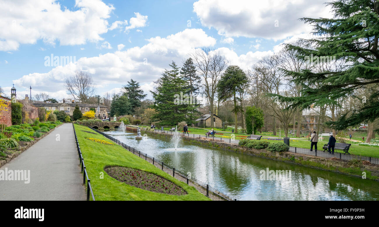 Mit Blick auf Canal Gärten in Roundhay Park, Leeds, West Yorkshire, Großbritannien. Stockfoto
