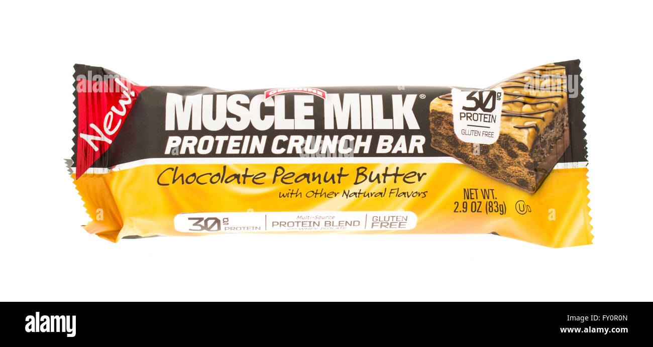 Winneconne, Wisconsin - 20. April 2015: Muscle Milk Protein Crunch Riegel Schokolade Erdnussbutter Geschmack. Stockfoto