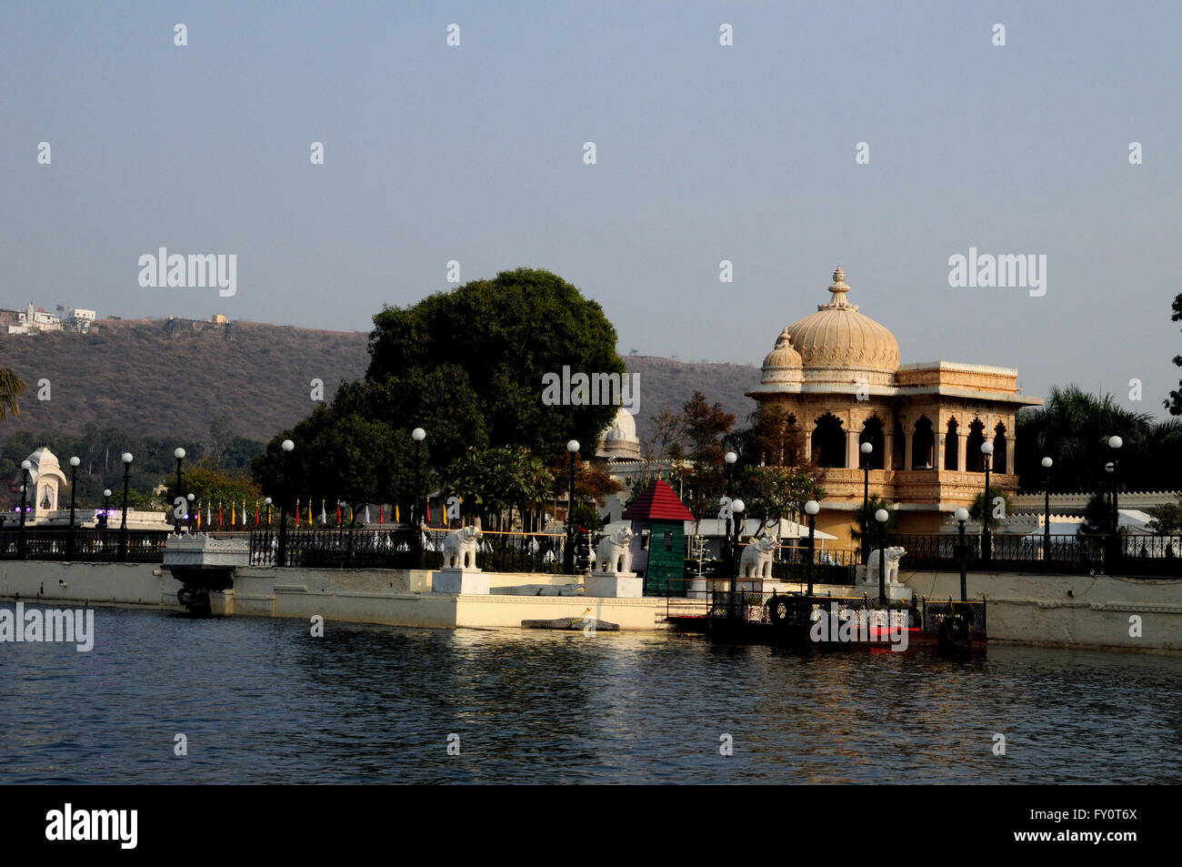 JAG Mandir oder Lake Garden Palace, baut auf einer Insel im Lake Pichola, Udaipur, Indien. Stockfoto