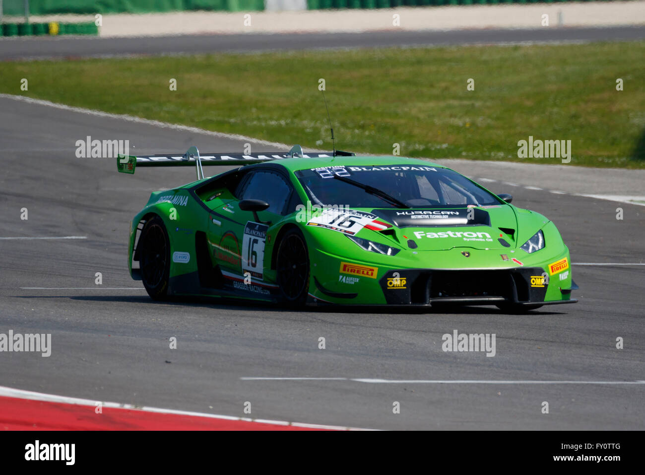 Misano Adriatico, Italien - 10. April 2016: Lamborghini Huracan GT3 von GRT Grasser Racing Team, angetrieben von Stefan Rosina Stockfoto