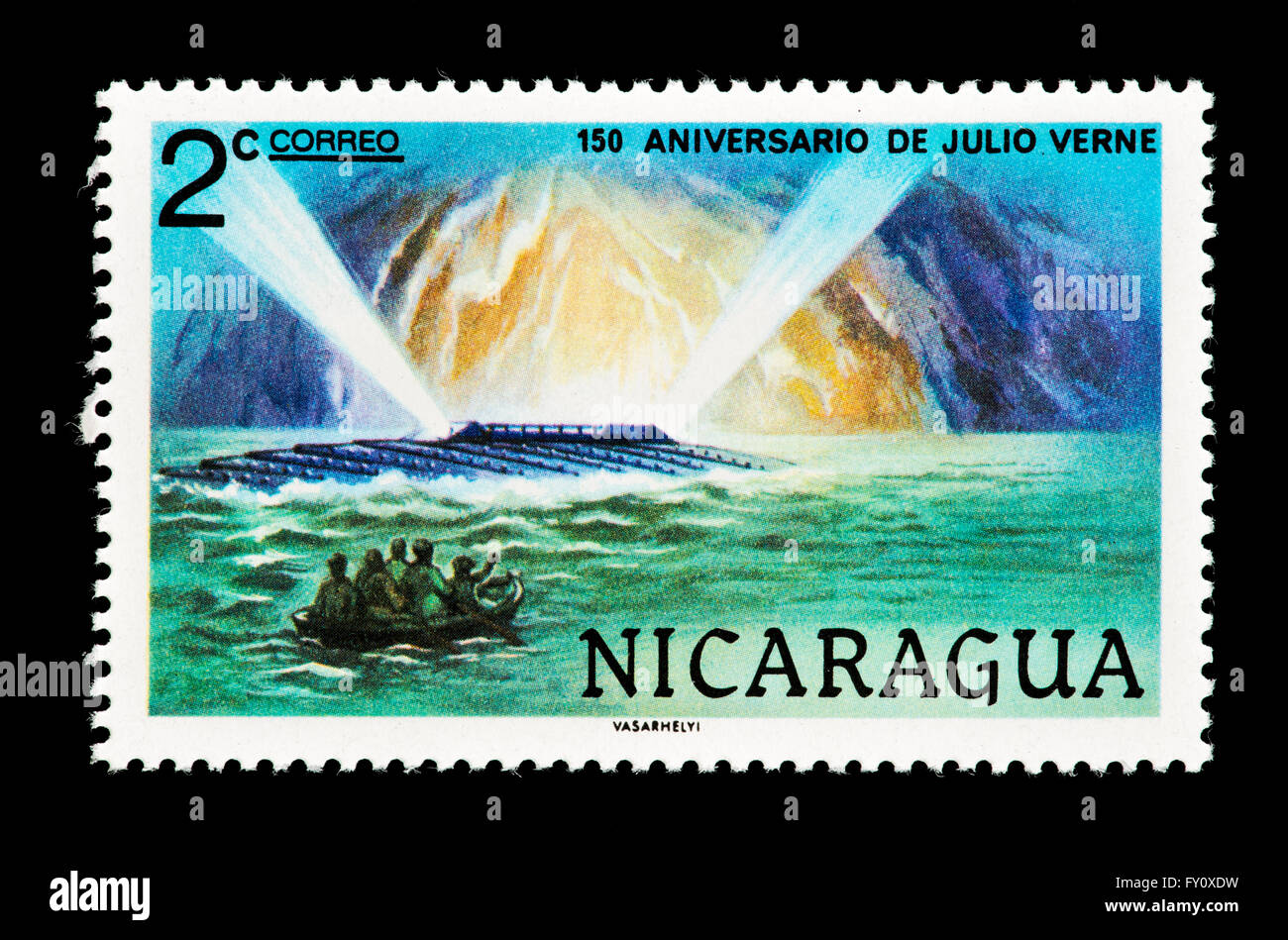 Briefmarke aus Nicaragua, die Darstellung einer Szene der geheimnisvollen Insel, 150. Jahrestag der Geburt Jules Verne. Stockfoto