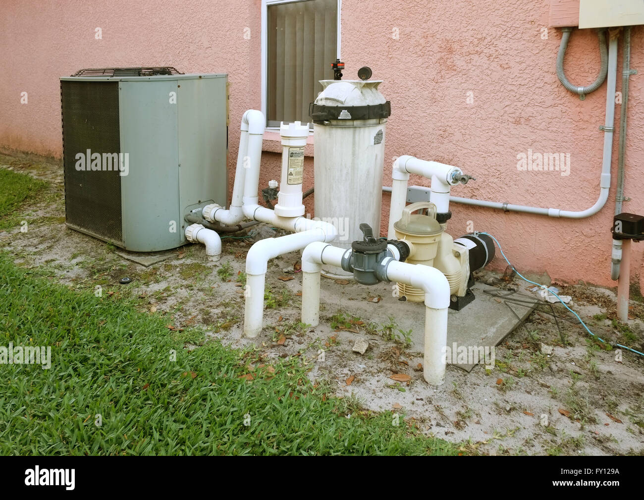 Amerikanische nationale Schwimmbad Filter und Heizung ein Florida-Pool nach  Hause, April 2016 Stockfotografie - Alamy