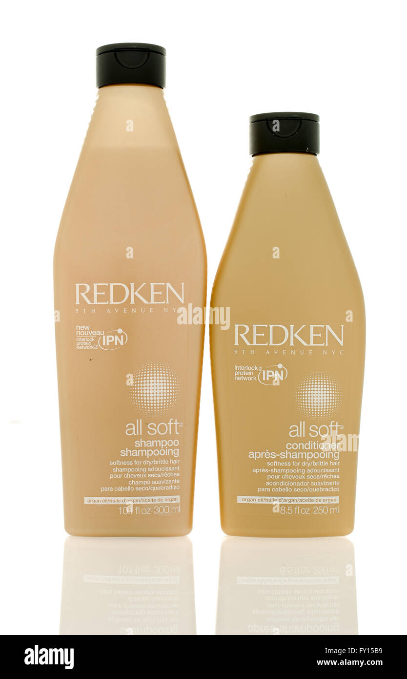 Winneconne, Wisconsin - 8. November 2015: eine Flasche von Redken Conditioner und Shampoo Stockfoto