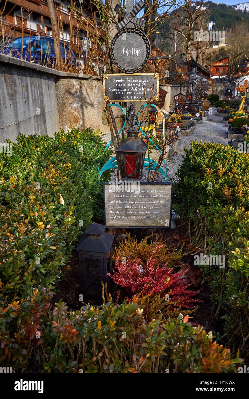 Grab von Nobelpreisträger Erwin Schrödinger in St. Oswald, Alpbach Kirchdorf, Tirol, Österreich Stockfoto