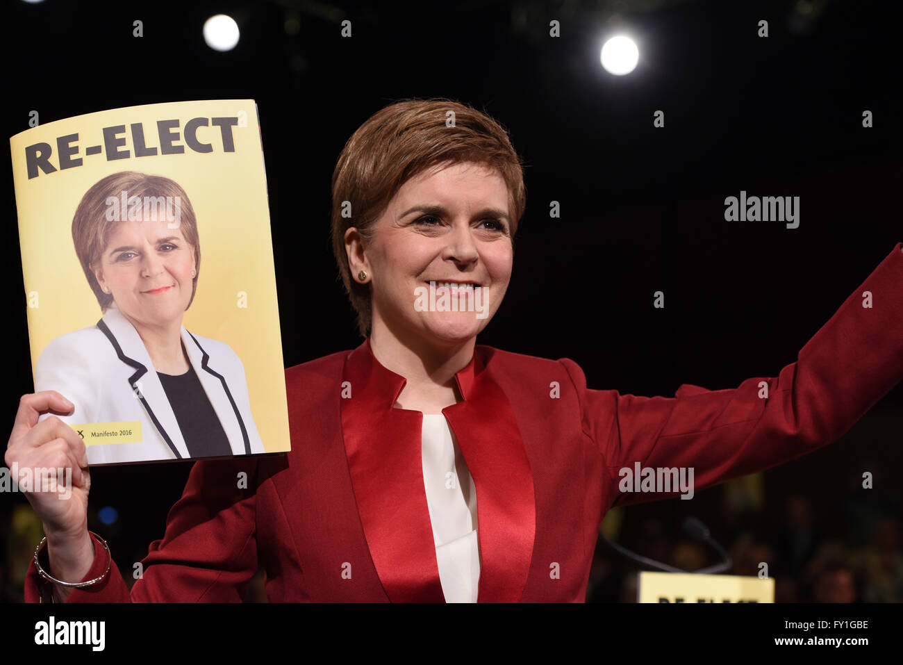 Edinburgh, Schottland, Vereinigtes Königreich, 20, April 2016. SNP Führer Nicola Sturgeon startet das Parteiprogramm für die schottischen Parlaments Wahlen am 5. Mai vor einem geladenen Publikum 1400 Unterstützer, stattfindenden Credit: Ken Jack / Alamy Live News Stockfoto