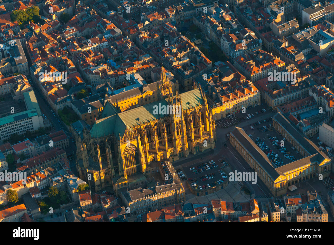 Frankreich, Mosel (57), Stadt Metz, altes historisches Zentrum und Kathedrale Saint Etienne (aus der Vogelperspektive) Stockfoto