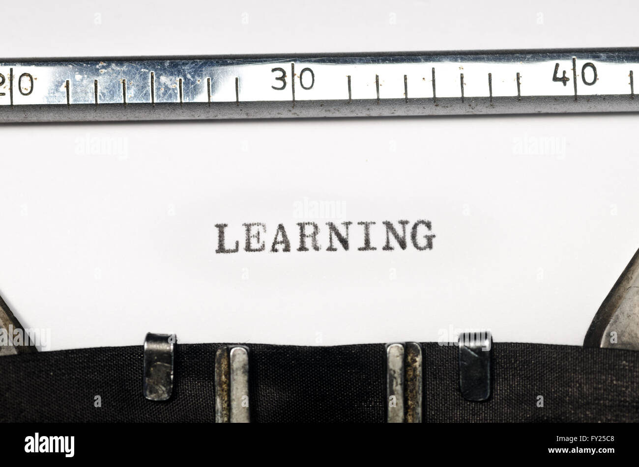 Wort lernen auf alte Schreibmaschine getippt Stockfoto