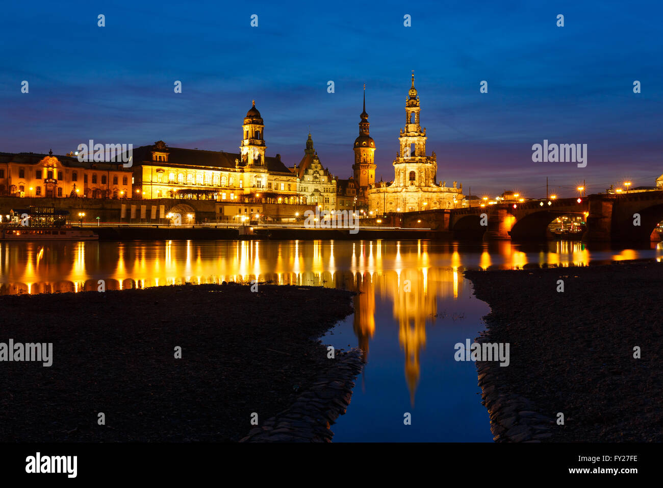 Stadtbild von Dresden an der Elbe, Deutschland Stockfoto