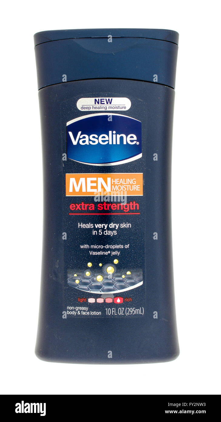Winneconne, Wisconsin-22 Oktober 2015: Flasche Vaseline für Männer Bodylotion Stockfoto