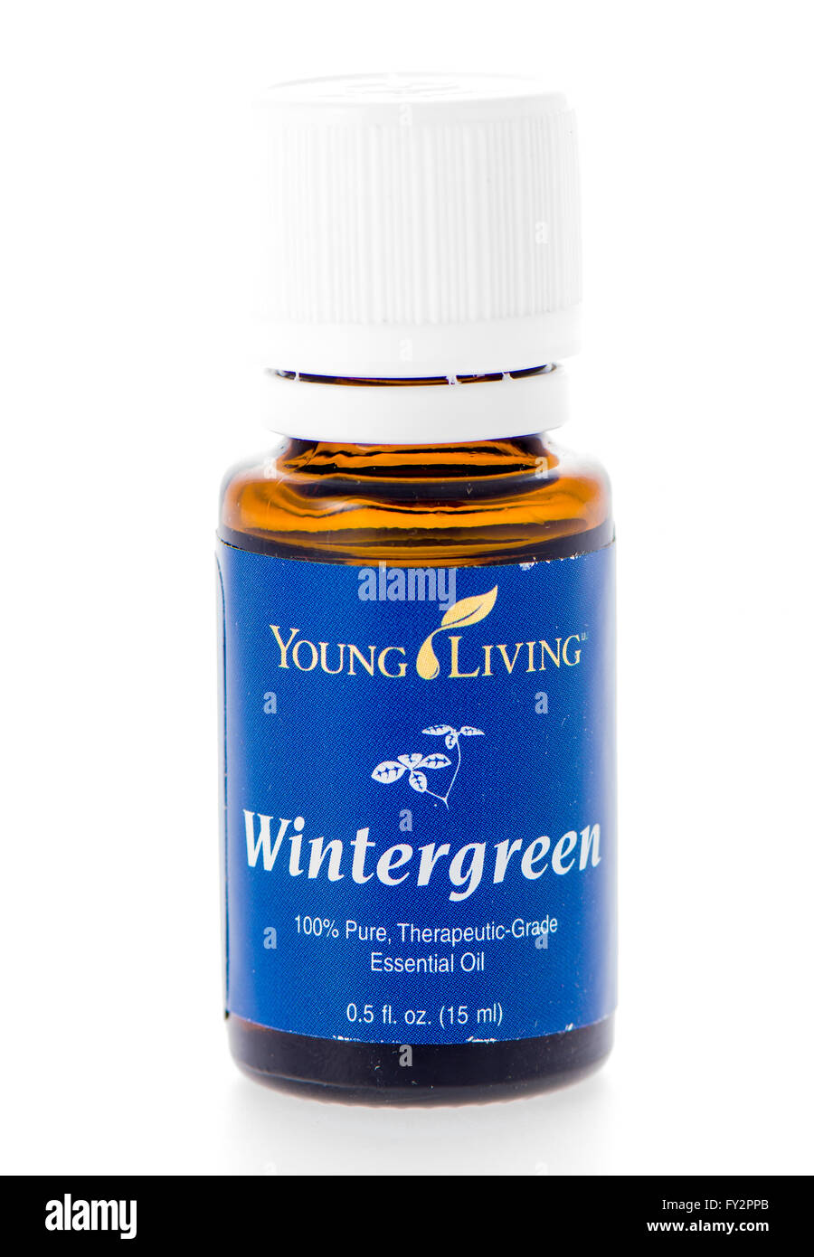 Winneconne, Wisconsin - 19. Februar 2015: Flasche von Young Living Wintergrün ätherisches Öl ergänzen. Stockfoto