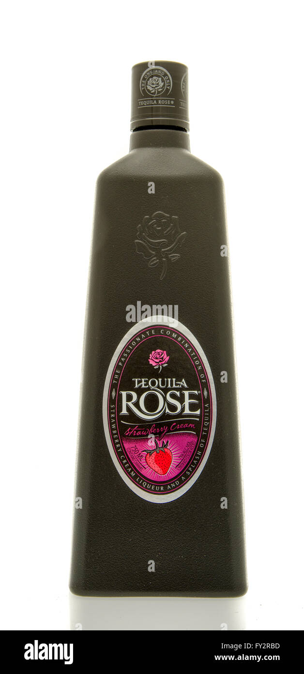 Winneconne, Wisconsin - 19. März 2016: eine Flasche Tequila Rose  Erdbeer-Creme-Likör Stockfotografie - Alamy